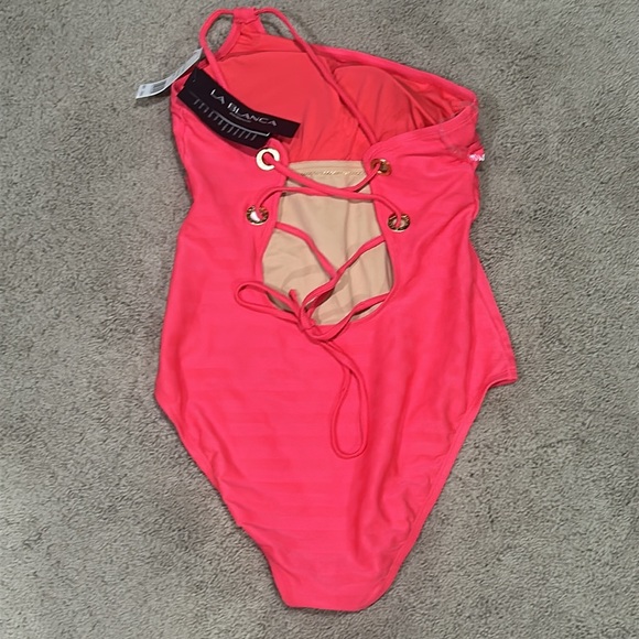 La Blanca 'Linea Costa' One-Shoulder One-Piece Swimsuit, Coral Sun
Size 10 - Picture 3 of 3